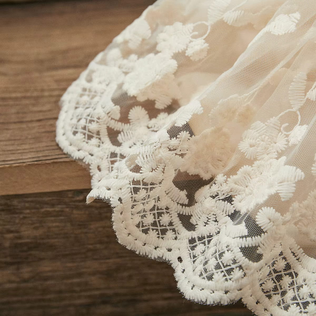 Baby Girl Lace Romper Dress – Lightweight Summer Outfit for Birthdays & Photos