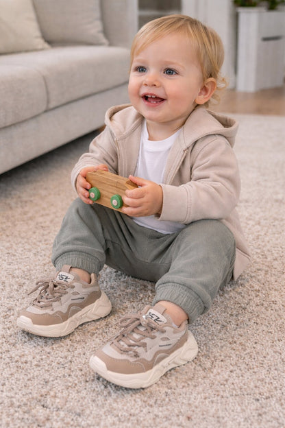 Kids’ Sports Sneakers – Lightweight Non-Slip Running Shoes