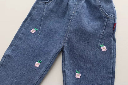 Toddler Girl Flower Sweater & Jeans Set – Cute 2-Piece Outfit