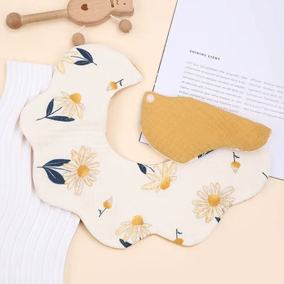 360° Baby Feeding Bib – Soft, Absorbent & Made for Everyday Messes