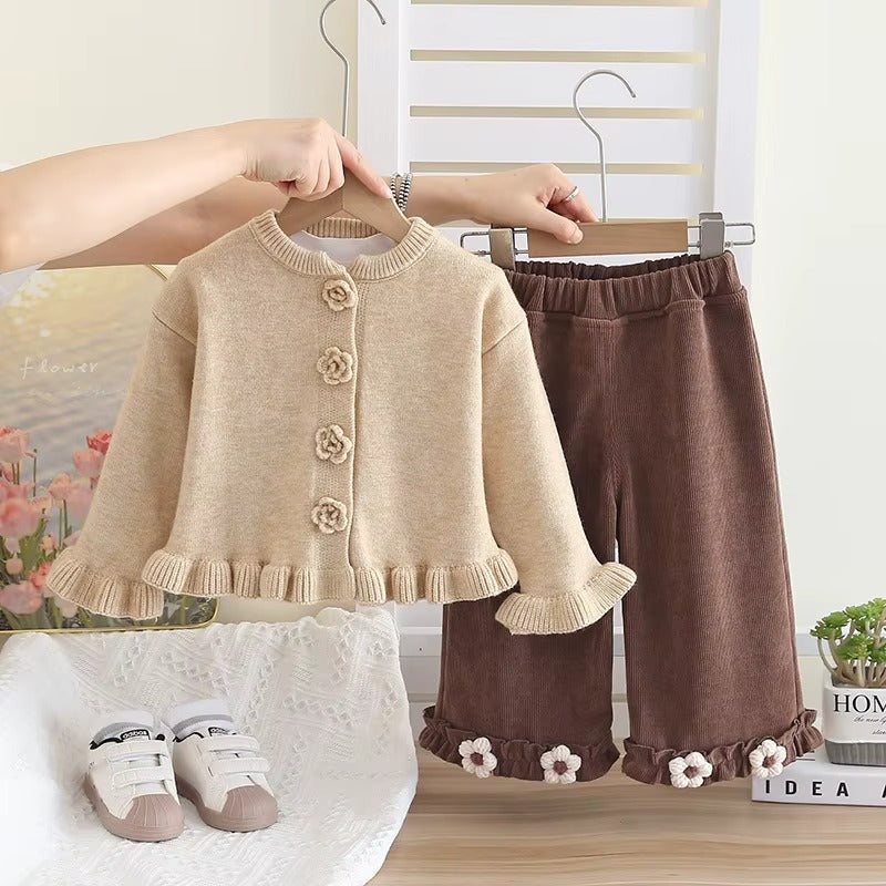 Baby Girl Floral Knit Outfit – 3-Piece Set