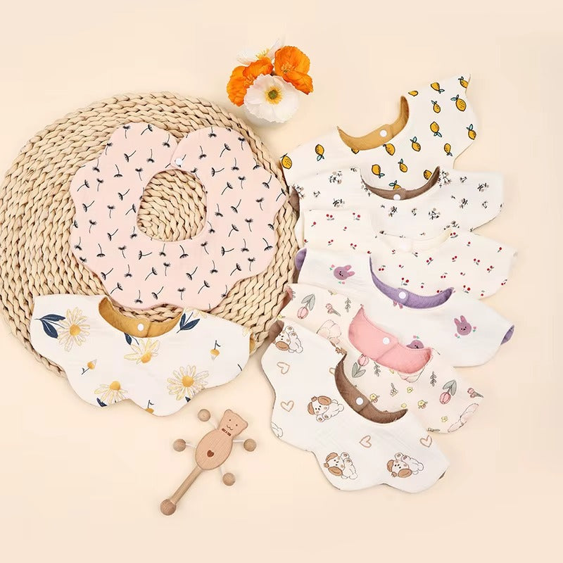 360° Baby Feeding Bib – Soft, Absorbent & Made for Everyday Messes