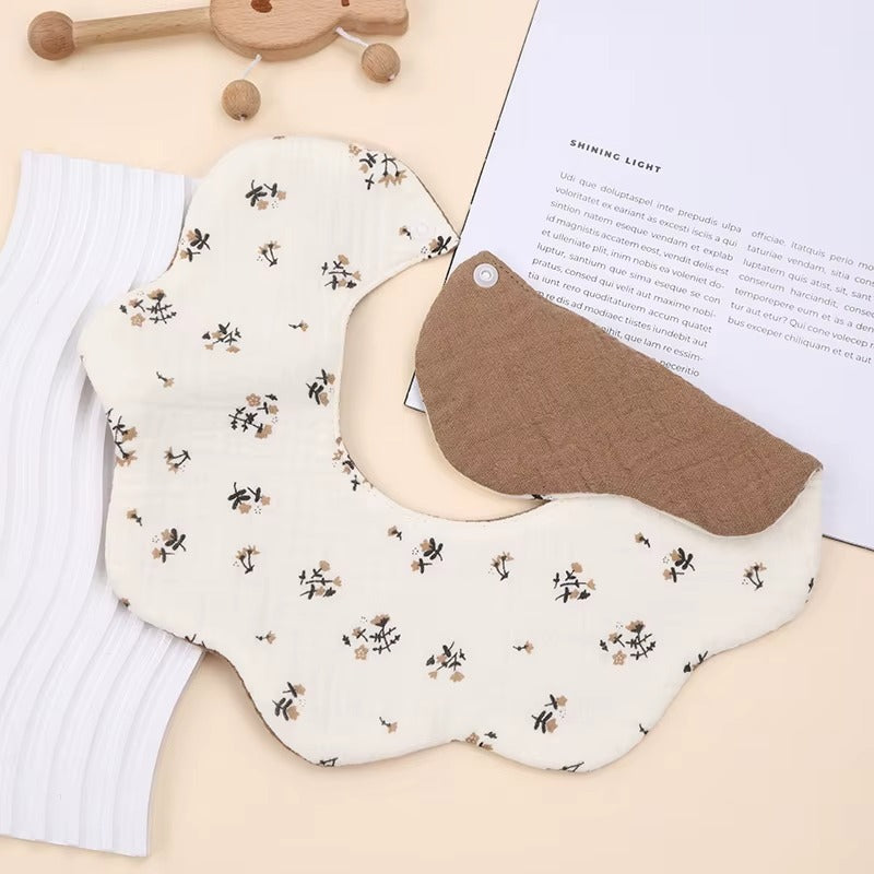 360° Baby Feeding Bib – Soft, Absorbent & Made for Everyday Messes